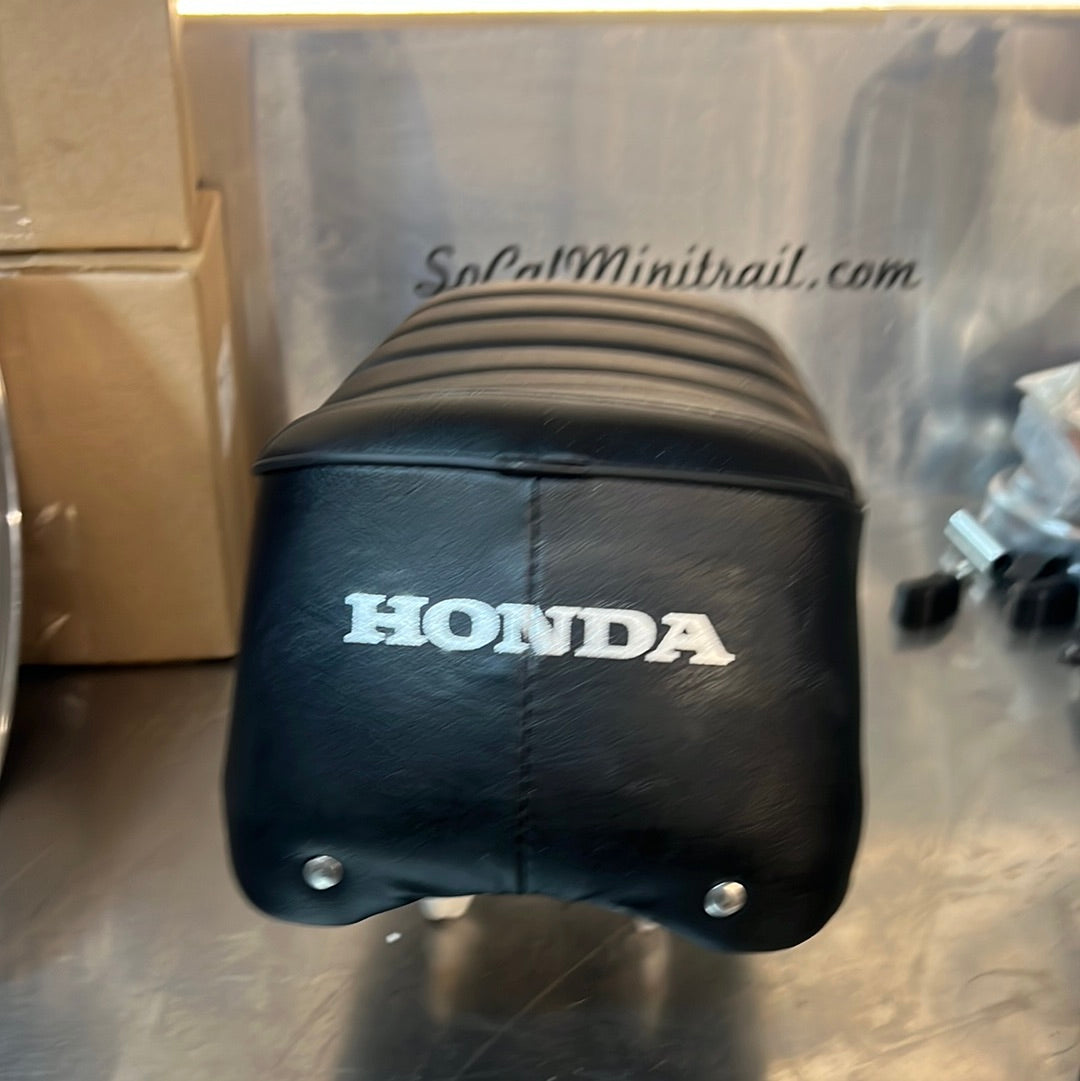 Z50 seat with buttons