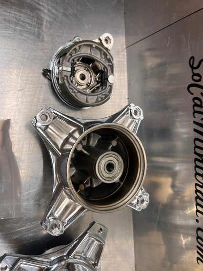 CT70 Performance Chrome front and rear hub